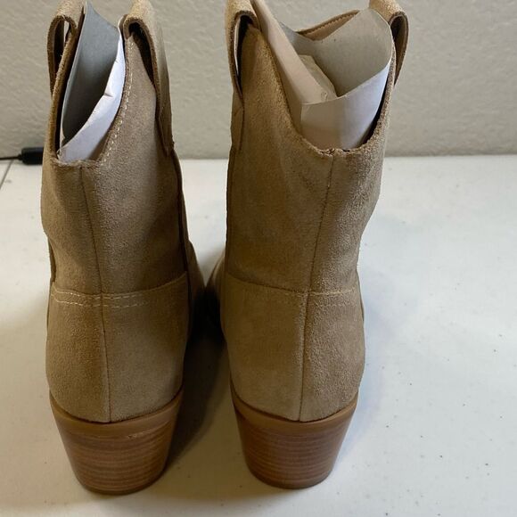 NIB Lisa Vicky Women’s Sway V Taupe Split Suede Short Pull On Boots - Size 7 - Picture 8 of 13